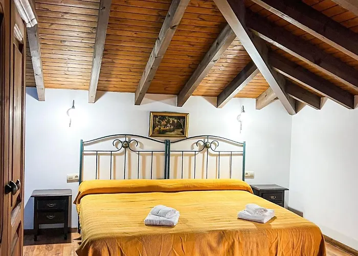 Gasthuis Y El Campanu 3*