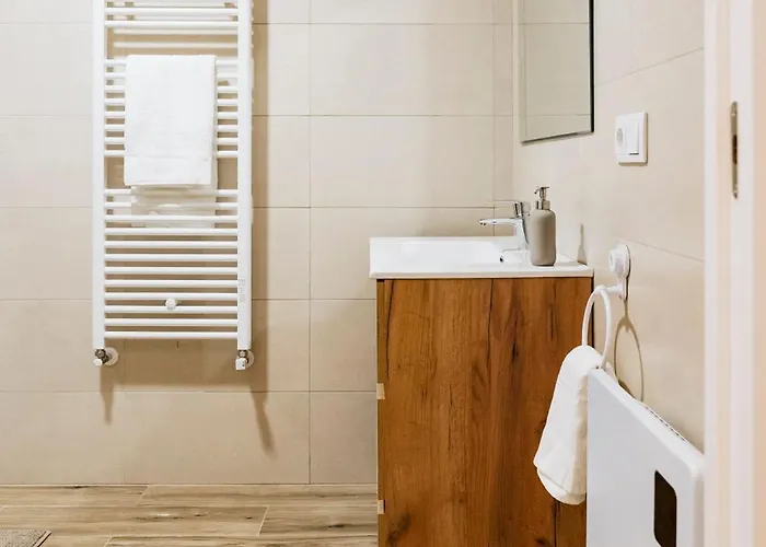 Gasthuis Y El Campanu 3*